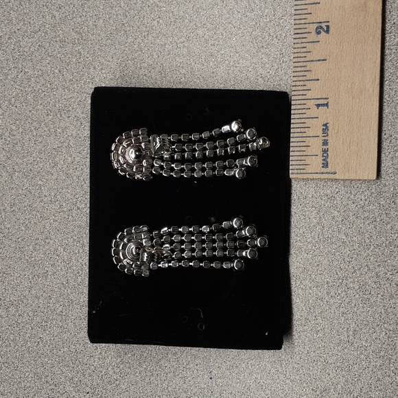 Genuine Vintage 40s/50s Era Rhinestone Chandelier Clip Earrings - Picture 5 of 5